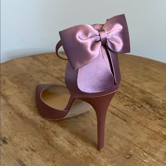 BRAND NEW Jessica Simpson Satin Rose Heels - Picture 3 of 3